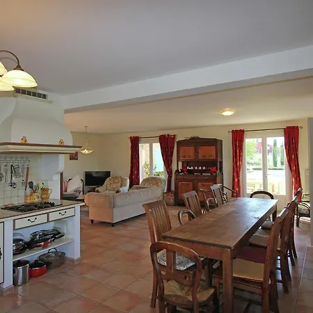 Spacious Family Villa With Pool And Views Over The Rolling Countryside Saint-Michel-lʼObservatoire